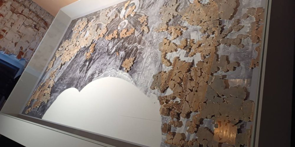 Прихожане храма святых мучеников Адриана и Наталии в Бабушкине посетили выставку «Восстает во славе»