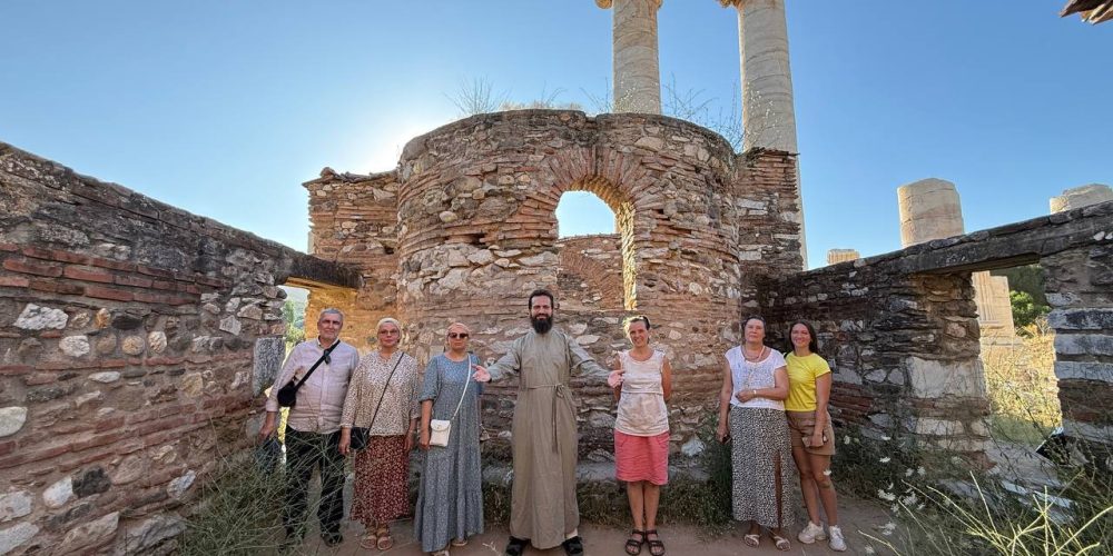 Прихожане храма Положения Ризы Пресвятой Богородицы во Влахерне, что в Леонове совершили паломническую поездку ко Святыням Византии