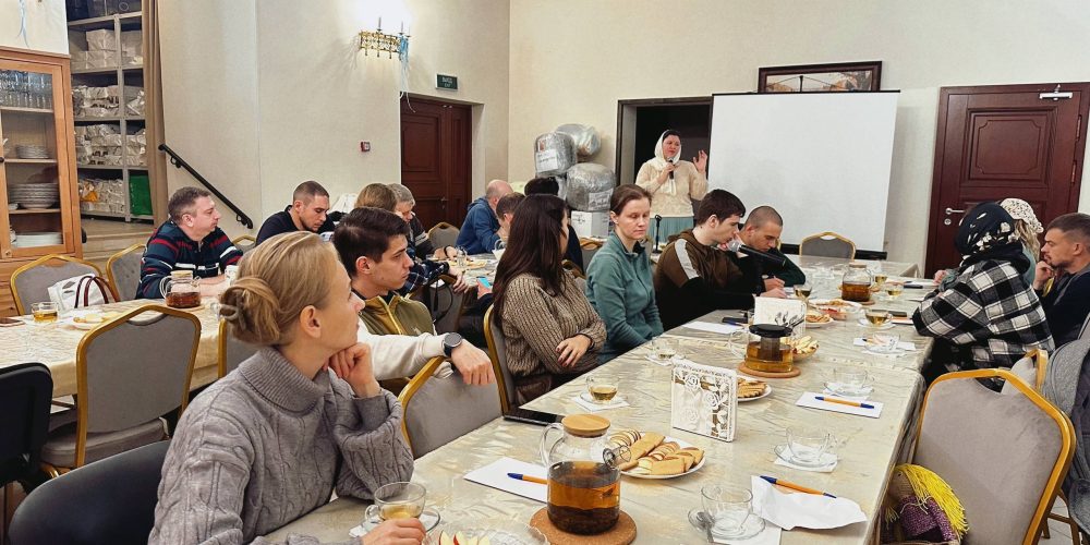 В храме иконы Божией Матери «Неопалимая Купина» в Отрадном состоялась встреча, посвященная раскрытию талантов и Божиего дара, заложенного в каждом человеке