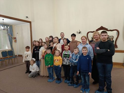 Дети из семейных центров побывали в усадьбе Свиблово