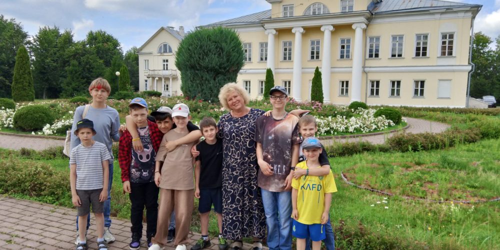 Воспитанники ГБУ «Городской ресурсный центр поддержки семьи и детства «Отрадное» посетили усадьбу Свиблово