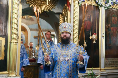 АРХИЕРЕЙСКОЕ БОГОСЛУЖЕНИЕ В ХРАМЕ РИЗОПОЛОЖЕНИЯ ПРЕСВЯТОЙ БОГОРОДИЦЫ В ЛЕОНОВЕ
