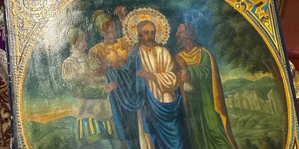 В храме Владимирской иконы Божией Матери в Виноградове прошли праздничные богослужения в честь иконы «Лобзание Христа Иудой»