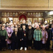 Ученики школы № 760 побывали в храме иконы Божией Матери «Отрада и Утешение» в Ярославском