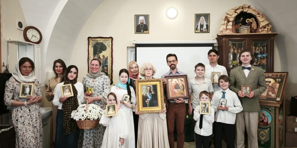 В воскресной школе храма Живоначальной Троицы при бывшем приюте братьев Бахрушиных состоялся урок-концерт, посвященный дню рождения святого Царя Николая II