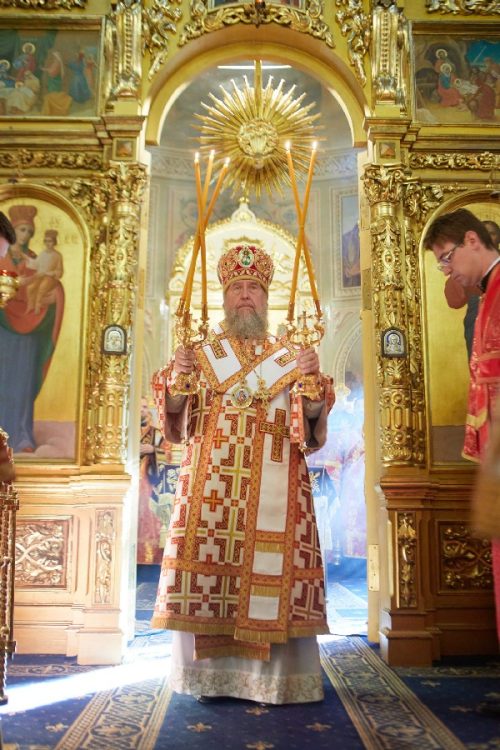 Престольный праздник молитвенно отметили в храме святых мучениц Веры, Надежды, Любови и Софии на Миусском кладбище