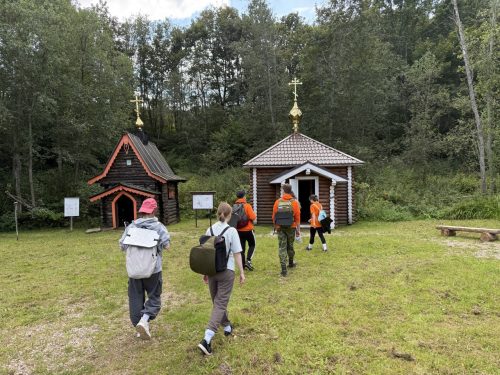 Молодежь храма святителя Макария (Невского), митрополита Московского и Коломенского в Бутырском совершили поход по Радонежью