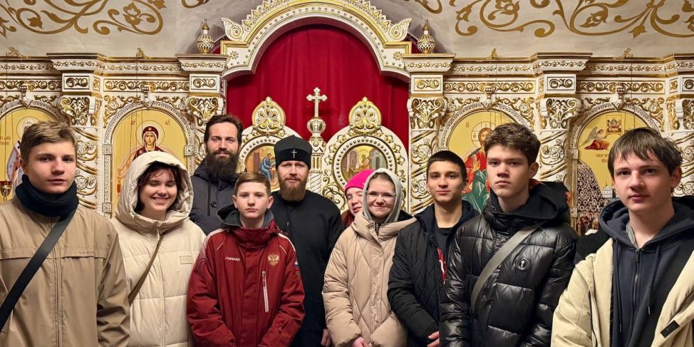 Подростковое паломничество от храма Ризоположения в Леонове в Северную Фиваиду