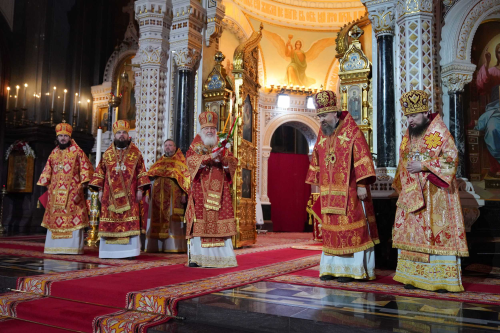 В праздник Светлого Христова Воскресения митрополит Арсений сослужил Предстоятелю Русской Церкви за торжественным богослужением в Храме Христа Спасителя