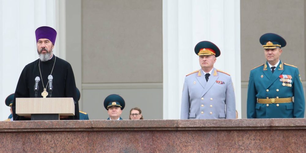 Протоиерей Георгий Климов поздравил первокурсников Академии ГПС МЧС России с Днем присяги