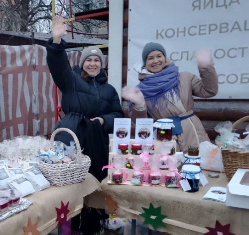 Благотворительная ярмарка при храме святителя Макария (Невского), митрополита Московского и Коломенского, в Бутырском