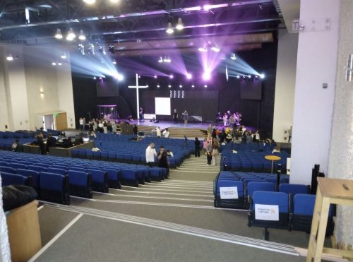 Миссионерская беседа представителей храма иконы Божией Матери «Неопалимая Купина» в Отрадном с пятидесятниками