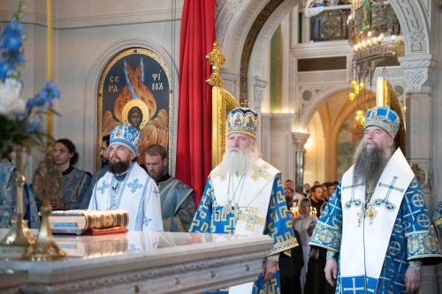 Митрополит Арсений сослужил за праздничной Литургией в Сретенском ставропигиальном монастыре