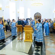 В Неделю 26-ю по Пятидесятнице митрополит Арсений совершил Божественную литургию в храме Успения Пресвятой Богородицы в Останкине