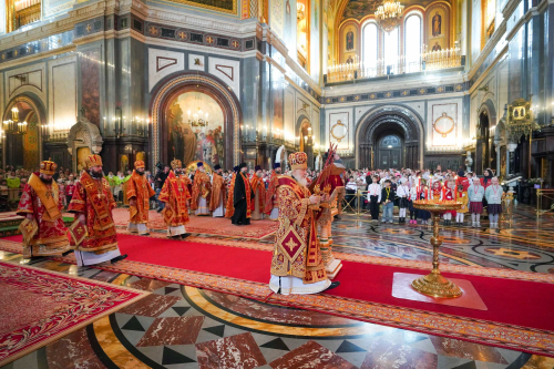 В Неделю 2-ю по Пасхе митрополит Арсений сослужил Святейшему Патриарху Кириллу за Литургией в Храме Христа Спасителя