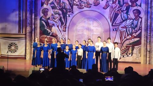 Детский хор храма Владимирской иконы Божией Матери в Виноградове выступил на концерте «Пасха Христова»