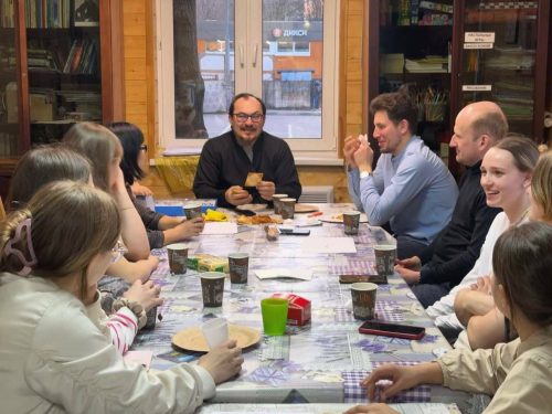 Молодежный клуб при храме иконы Божией Матери «Отрада и Утешение» в Ярославском приглашает присоединяться