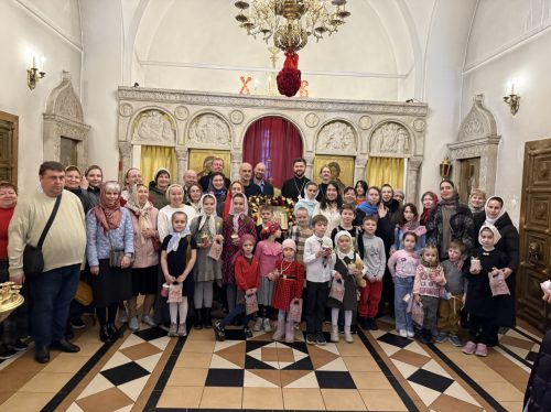 Детский пасхальный праздник прошел в храме священномученика Владимира в Свиблово