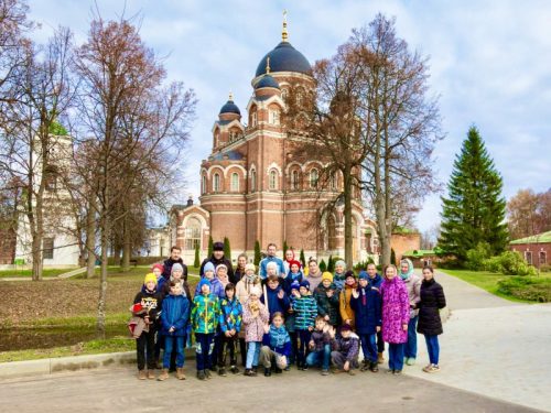 Паломническая поездка Воскресной школы храма мучеников Адриана и Наталии в Бабушкине