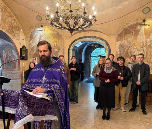 В храме Ризоположения в Леонове состоялся молебен на начало учебного года для студентов РГСУ