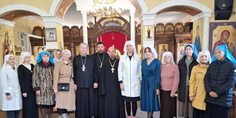 В Макеевке настоятель храма Торжества Православия в Алтуфьево обсудил с военным духовенством города планы создания хосписа для военных и одиноких