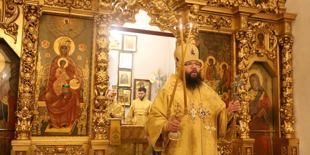 В день тезоименитства архиепископ Егорьевский Матфей совершил Литургию в храме Троицы Живоначальной в Усадьбе Свиблово
