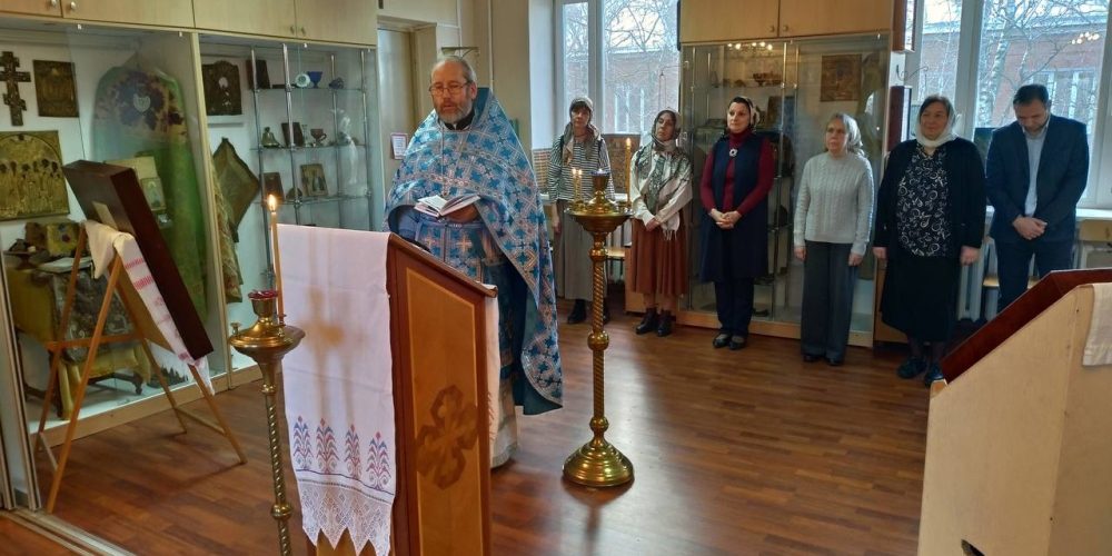 Клирик храма святых мучеников Адриана и Наталии в Бабушкине совершил Литургию в домовом храме Института славянской культуры