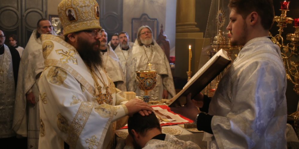 Управляющий Северо-Восточным викариатством возглавил Литургию в храме Тихвинской иконы Божией Матери в Алексеевском