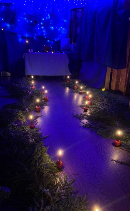 Предновогодний праздник в воскресной школе храма иконы Божией Матери «Отрада и Утешение» в Ярославском