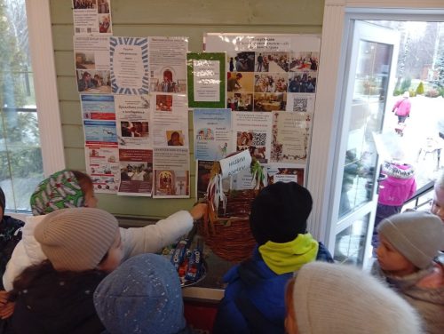 Благотворительная акция «Поделись конфетой с солдатом» в храме иконы Божией Матери «Неопалимая Купина» в Отрадном