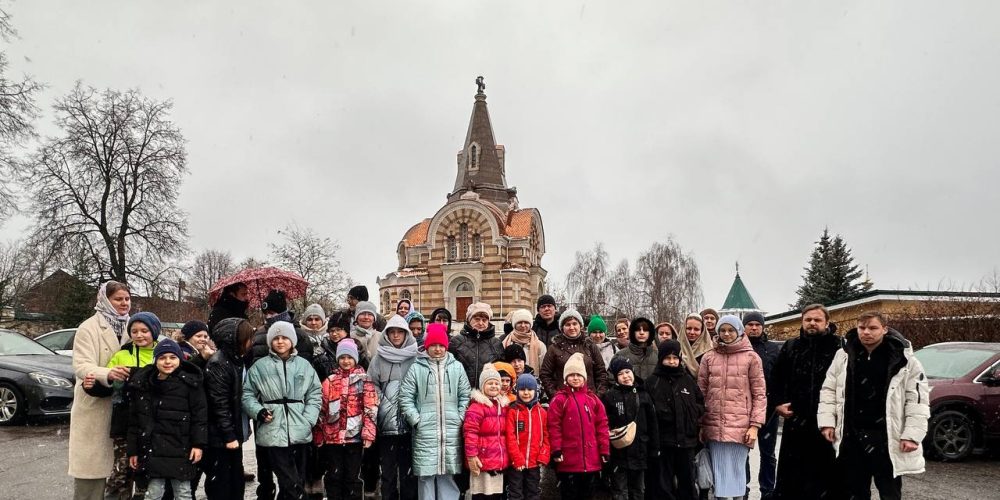 Паломническая поездка воспитанников духовного центра при храме Тихвинской иконы Божией Матери в Алексеевском