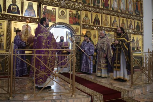 Архиепископ Егорьевский Матфей совершил Божественную литургию в храме Собора Московских Святых в Бибиреве