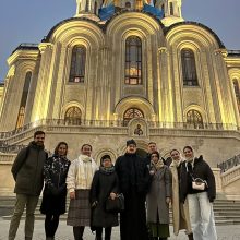 Молодежь храма иконы Божией Матери «Отрада и Утешение» в Ярославском посетила с экскурсией Сретенский монастырь