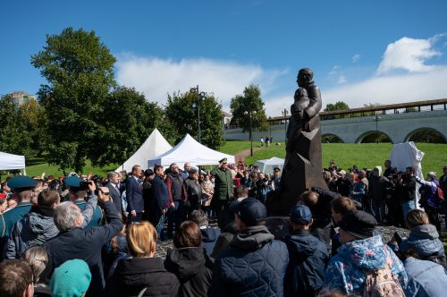Состоялось торжественное открытие памятника в честь 13-й Московской стрелковой дивизии народного ополчения Ростокинского района