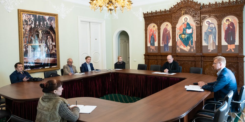 Помощник председателя ФХУ провел совещания по проектированию и строительству храмов