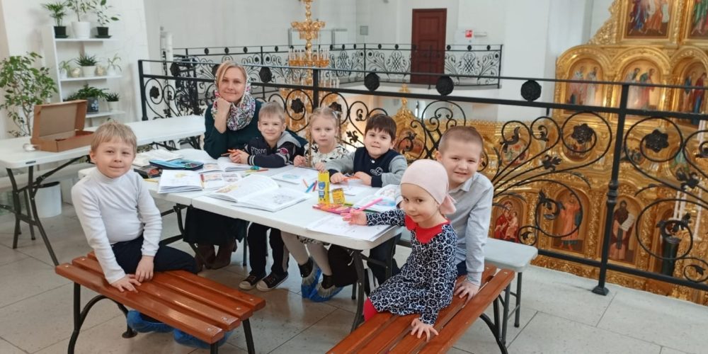 Детская воскресная школа храма святых равноапостольных Мефодия и Кирилла в Ростокино приглашает детей на 2025/2026 учебный год