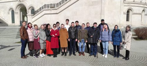 Молодёжь Северо-Восточного викариатства посетила Сретенский монастырь