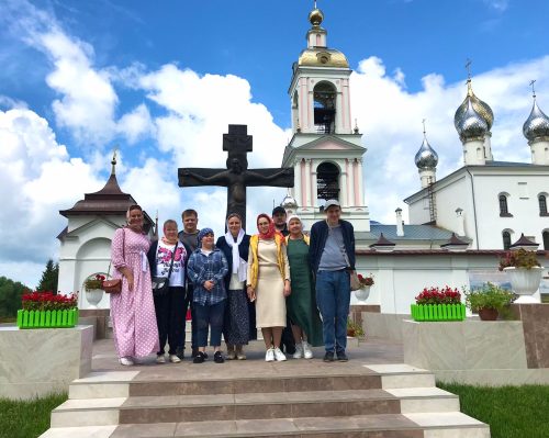 Паломническая поездка прихожан храма Усекновения главы святого Пророка Предтечи и Крестителя Господня Иоанна в пос. Северный