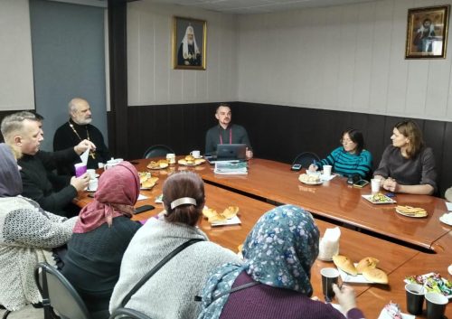 В рамках XII Окружных Рождественских Образовательных чтений в храме святого благоверного князя Димитрия Донского в Раеве состоялся семинар по программе «Московское долголетие»