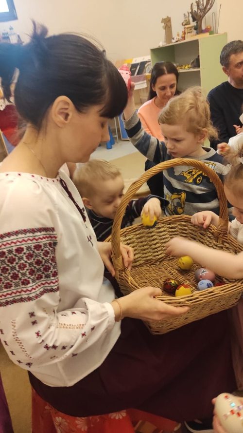Празднование Пасхи в студии дошкольного развития «Шаги в Мир» при храме иконы Божией Матери «Неопалимая Купина» в Отрадном
