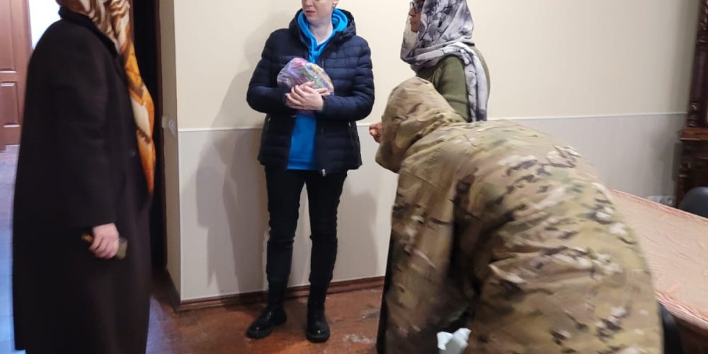 Сотрудники и молодежная организация храма Живоначальной Троицы на Пятницком кладбище принимают активное участие в сборе и отправке гуманитарной помощи в зону СВО