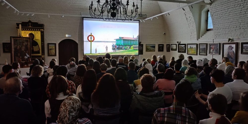 В храме преподобного Серафима Саровского в Раеве состоялся показ художественного фильма «Мой друг»