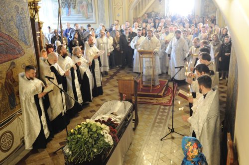 В храме Воздвижения Креста Господня в Алтуфьеве г. Москвы состоялось отпевание почившего клирика храма протоиерея Николая Васильевича Аникеева
