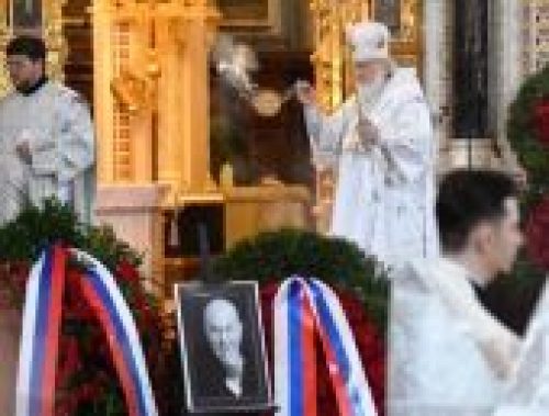 Святейший Патриарх Кирилл совершил отпевание Юрия Михайловича Лужкова