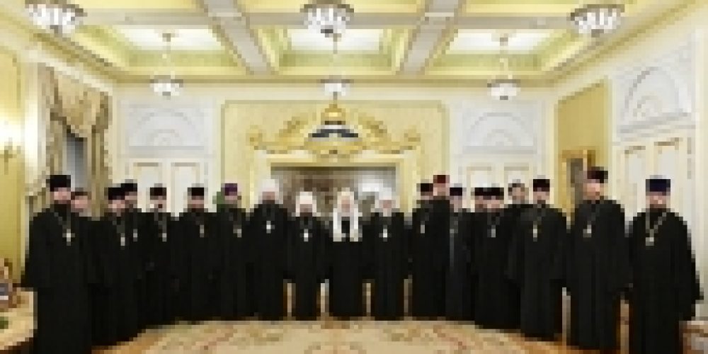 Святейший Патриарх Кирилл встретился с митрополитом Кировоградским и Новомиргородским Иоасафом и группой украинских паломников