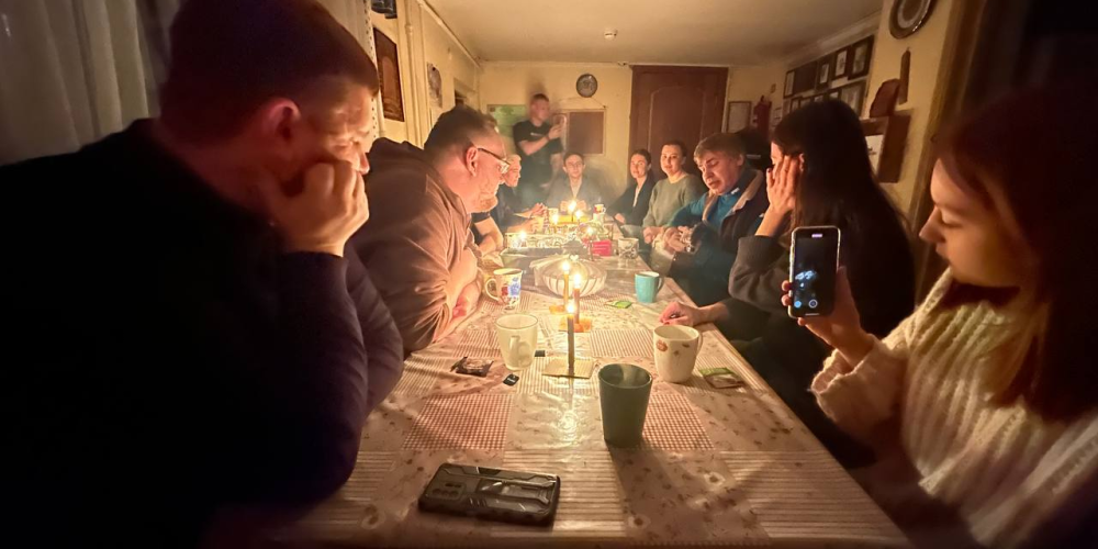 Молодежь храма Ризоположения Пресвятой Богородицы во Влахерне, что в Леонове провела музыкальный рождественский вечер