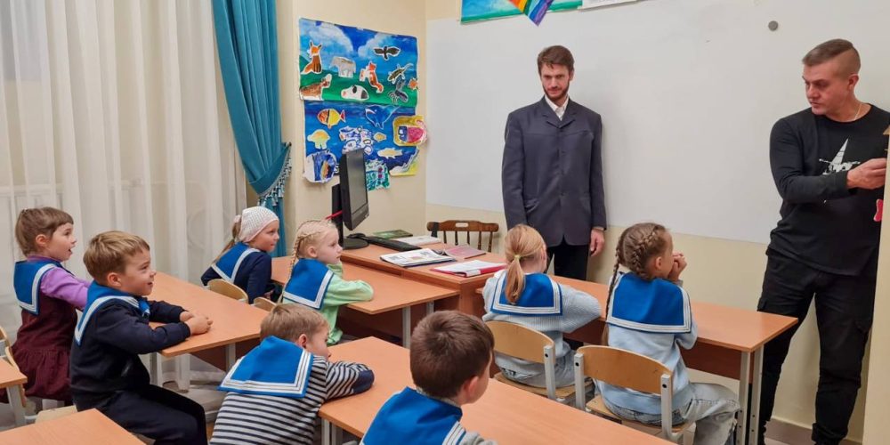Новый учебный год начался в воскресной школе «Отрада» при храме святителя Николая Мирликийского Патриаршего подворья в Отрадном 