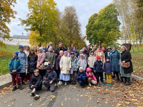 Воспитанники воскресной школы храма Тихвинской иконы Божией Матери в Алексеевском совершили паломничество в Саввино-Сторожевский монастырь