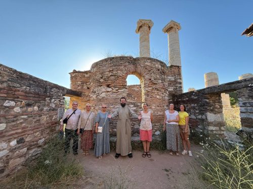 Прихожане храма Положения Ризы Пресвятой Богородицы во Влахерне, что в Леонове совершили паломническую поездку ко Святыням Византии