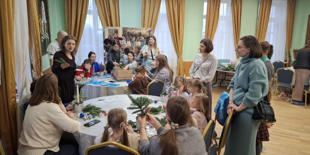 Детская благотворительная ярмарка в честь святителя Николая Чудотворца прошла в храме Живоначальной Троицы в усадьбе Свиблово
